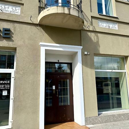 Apartments In The City Center, Near A Theatre, Zlata Plaza Rivne Exterior foto