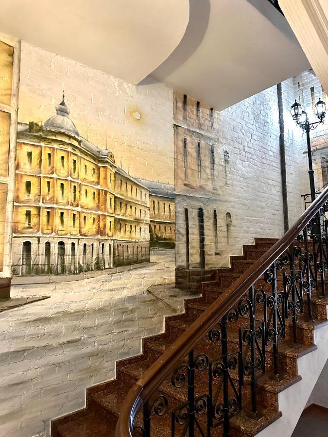 Apartments In The City Center, Near A Theatre, Zlata Plaza Rivne Exterior foto
